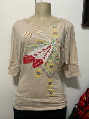 Rock & Rose women’s Beige 3/4 sleeved Feather Top size L